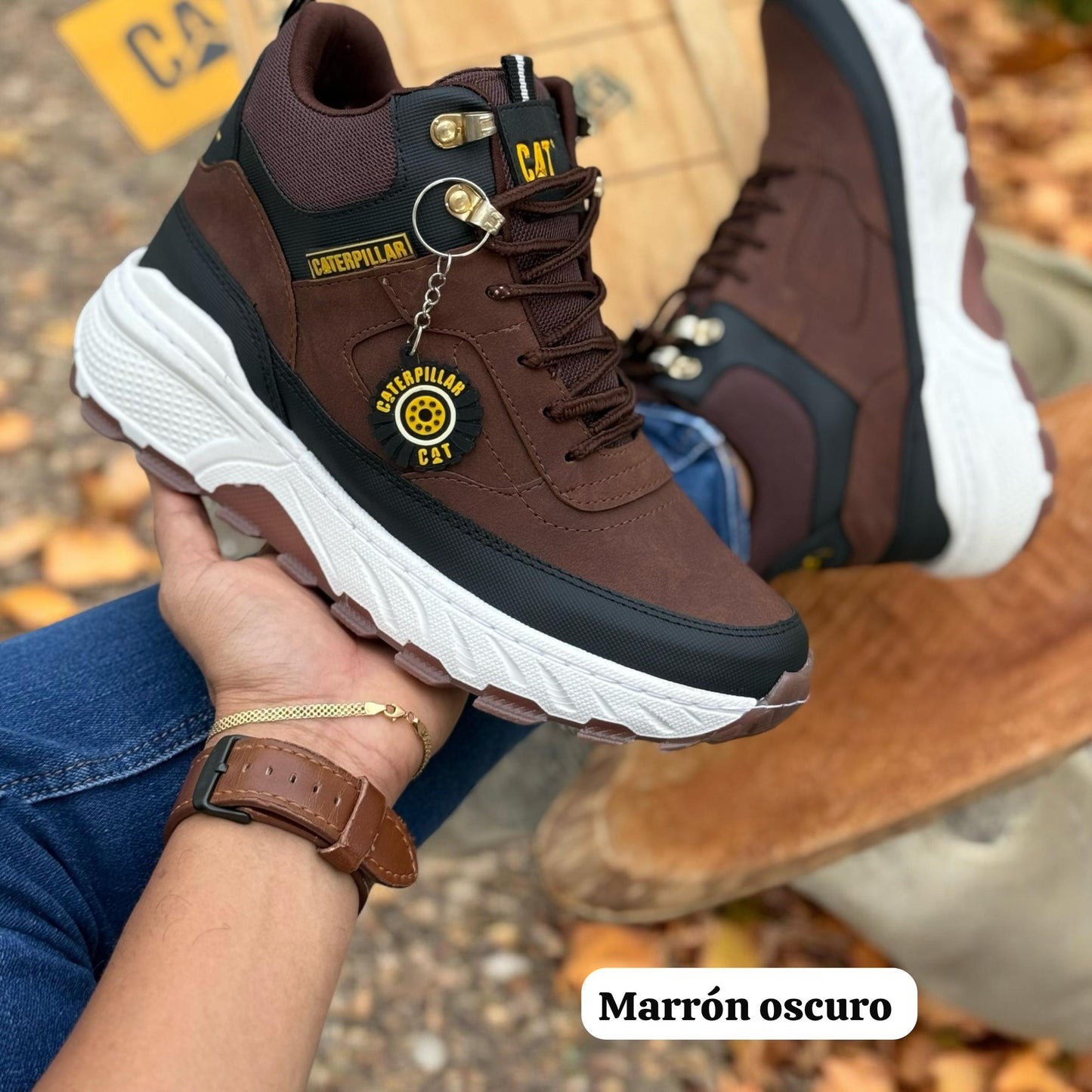 👟✨ Botas Deportivas Avellana