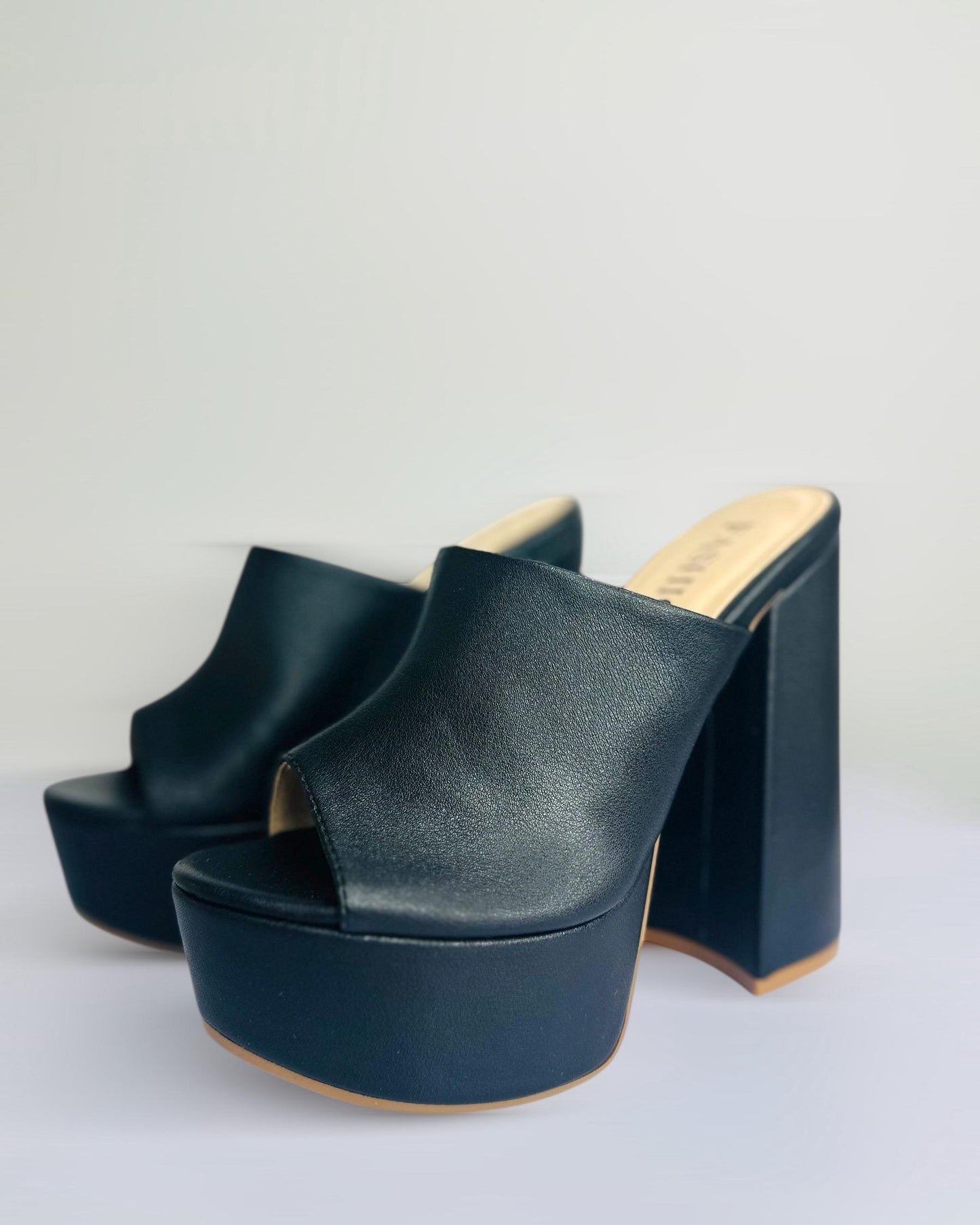 Tacón 8 cm – Esencia Femenina DM MODA